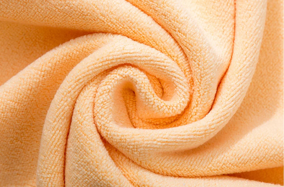 Kit Luxo Toalhas de Banho Bordadas – Microfibra Ultra Macia, Secagem Instantânea e Estilo Sofisticado (3 Peças)