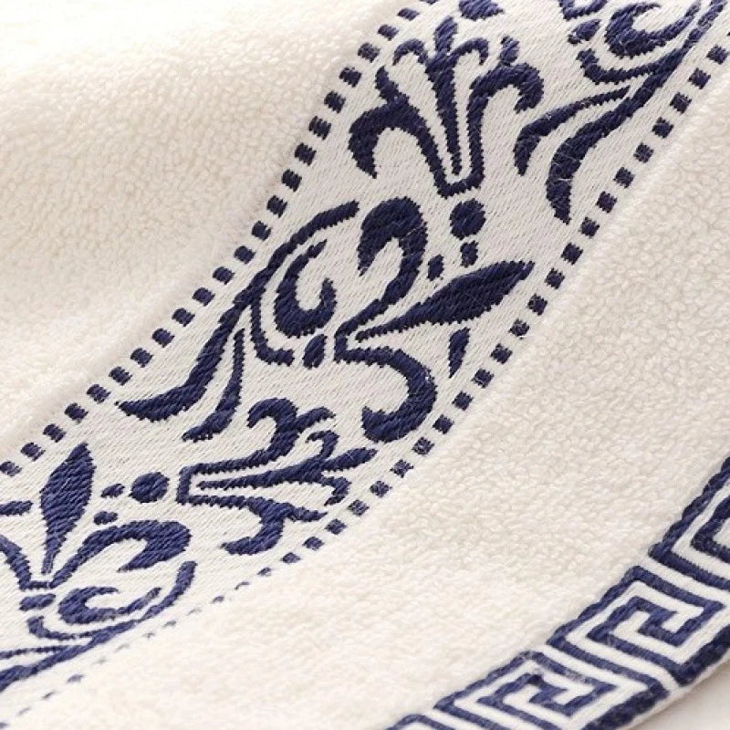 Toalhas Bordadas de Algodão Premium – Maciez, Absorção e Elegância em Cada Detalhe